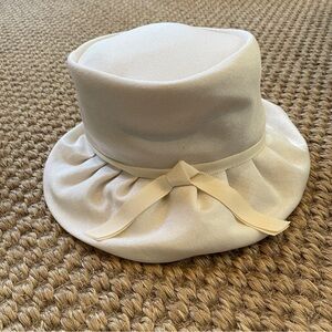 Vintage White Womens Hat and Box